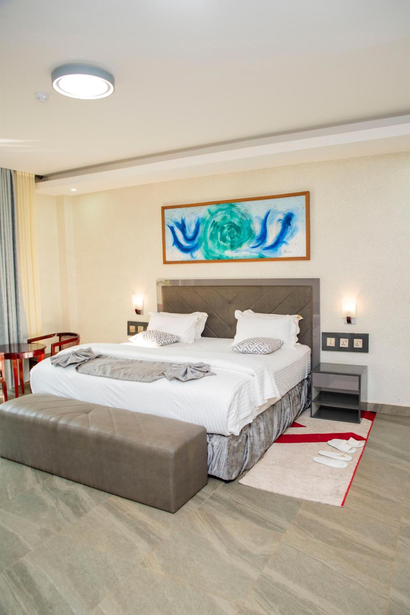 Grazia Apartment Hotel Kigali Bagian luar foto